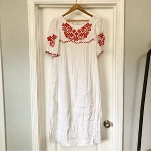 Light and airy gauze embroidered Old Navy dress